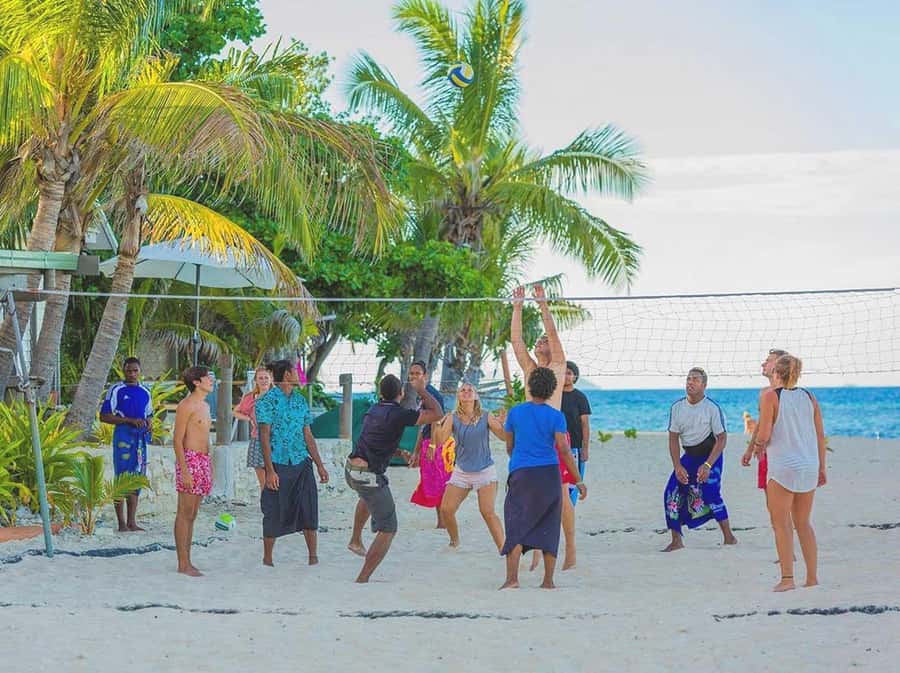 Fiji: Beachcomber Island Day Cruise with Snorkelling - Kokoda making and Fijian cultural activities
