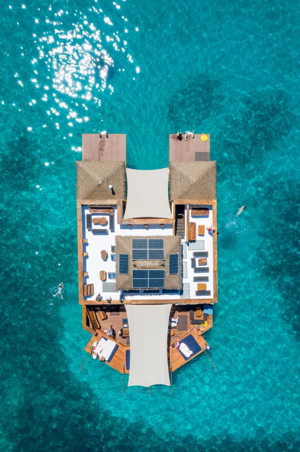 Fiji: Cloud 9 Floating Bar and Pizzeria Day Trip - Is Cloud 9 suitable for families?