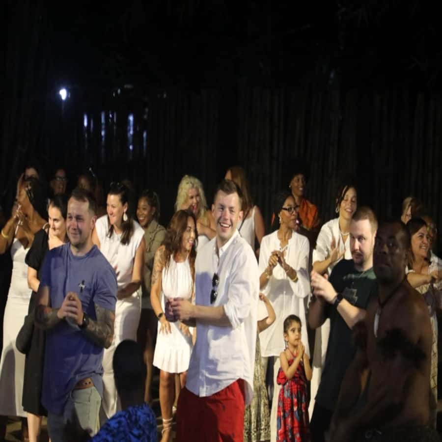 Fiji: Cultural Village Evening Tour with Dinner and Show - Small details that improve the evening