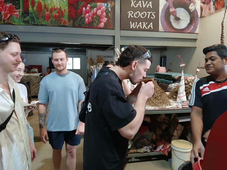 Fiji: Nadi Tour with Tifajek Mudpool and Hotspring Visit - Sri Siva Subramaniya Temple and Nadi’s first markets