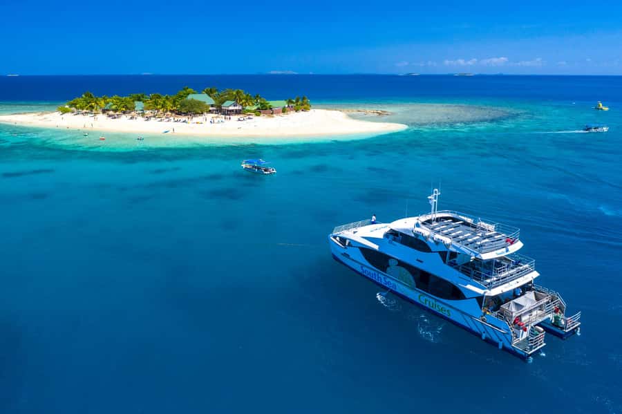 Fiji: South Sea Island Full Day Trip with Lunch & Drinks - The semi-submersible coral viewer