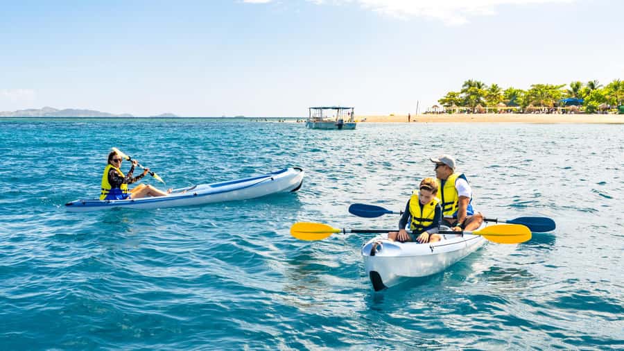 Fiji: South Sea Island Full Day Trip with Lunch & Drinks - Arriving on South Sea Island