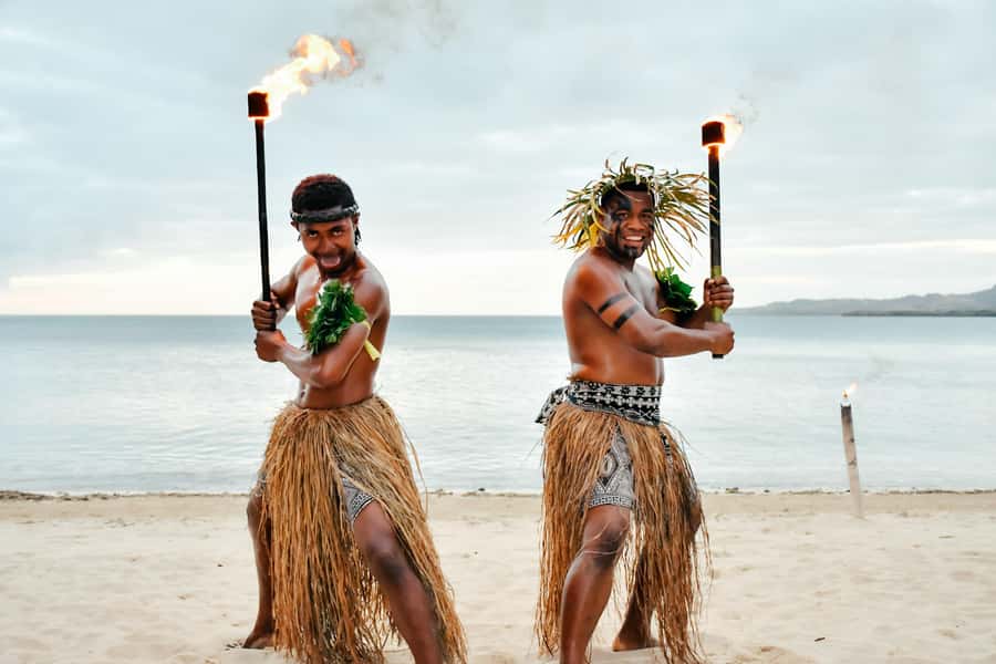 Fiji: Sunset Cruise with Dinner and Fire Show - A long evening with a strong Fijian focus
