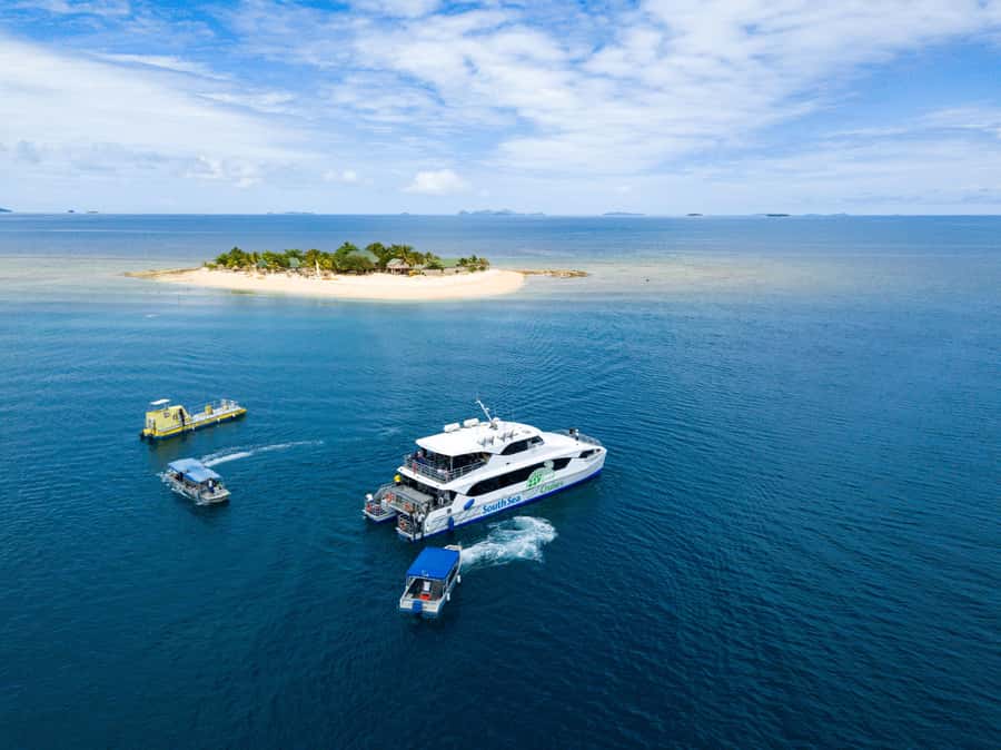 Fiji: Yasawa Islands Explorer Cruise with Lunch - Entering the Blue Lagoon region
