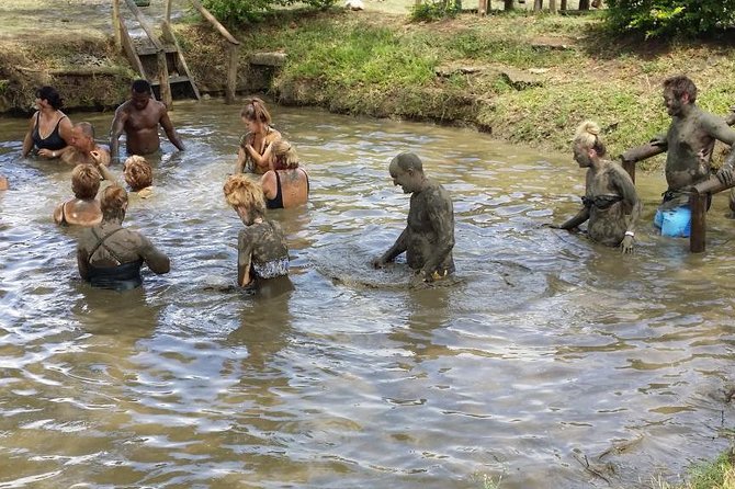 Half Day Nadi Sightseeing & Mud Pool Tour - Nadi shopping and the Namaka produce market