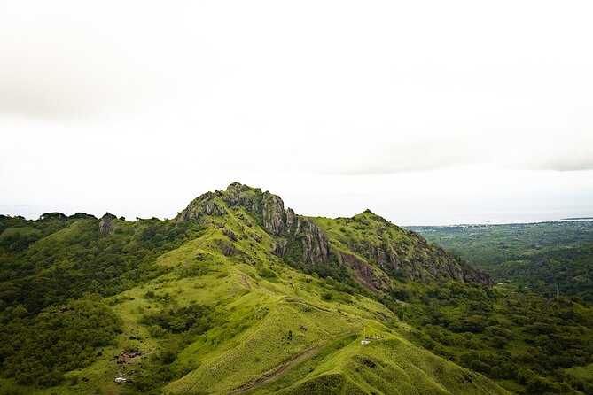 Islands & Mountains Adventure - Who will enjoy this Fiji aerial tour most?