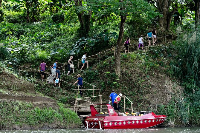 Jet Boat Safari on the Sigatoka River - The ride inland by air-conditioned minibus