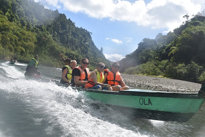 Jewel Of Fiji incl Fijian Village, Waterfall & Lunch Coral Coast - Riding the HMS BILIBILI bamboo raft