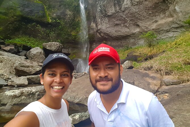 Koroyanitu National Heritage Park Fiji - Hike - Waterfall - The waterfall stop and swimming conditions