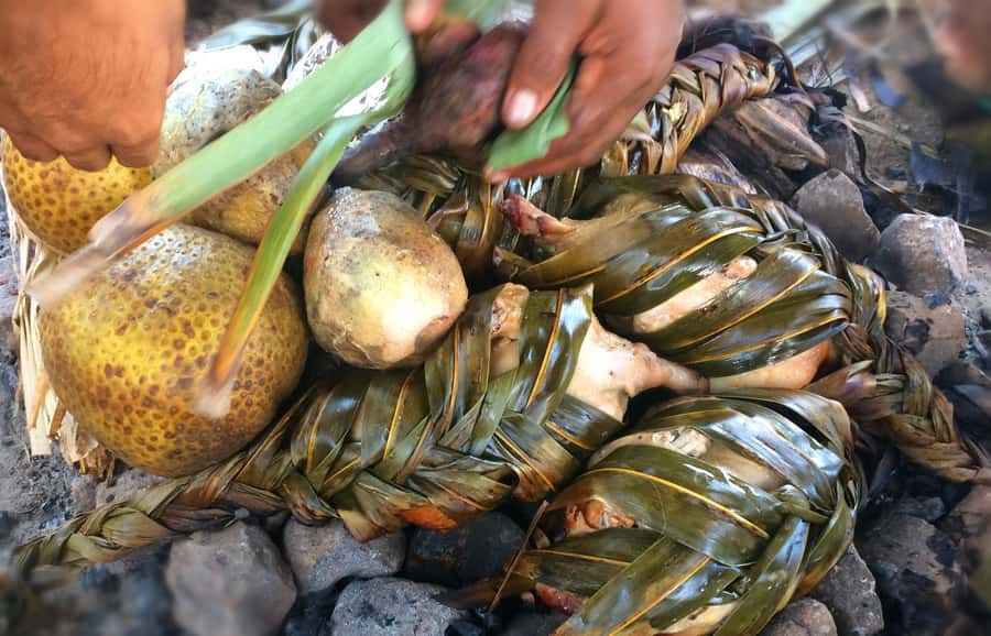 Nadi: Fijan Culture Night Tour with Dinner & Kava Ceremony - The evening in five useful points