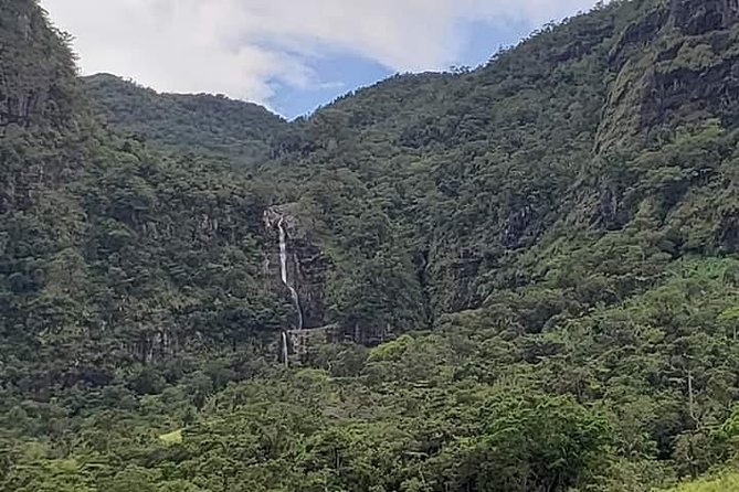 Private Breathtaking Koroyanitu Half Day Waterfall Hike - Lunch in a mountain village home
