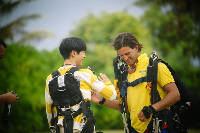 Skydive Fiji Legend 13000ft Tandem Jump (60 seconds free fall) - How the experience rates for value