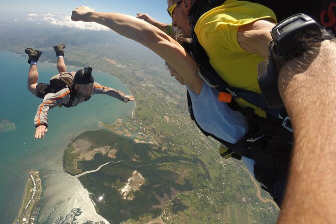 Skydive Fiji Legend 13000ft Tandem Jump (60 seconds free fall) - Who should book this jump?