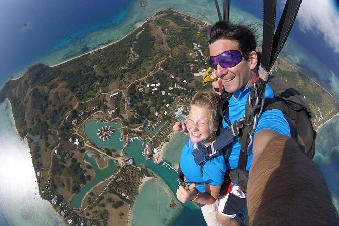 Skydive Fiji Radical 10000ft Tandem Jump (30 seconds free fall) - The parachute ride over Denarau Island