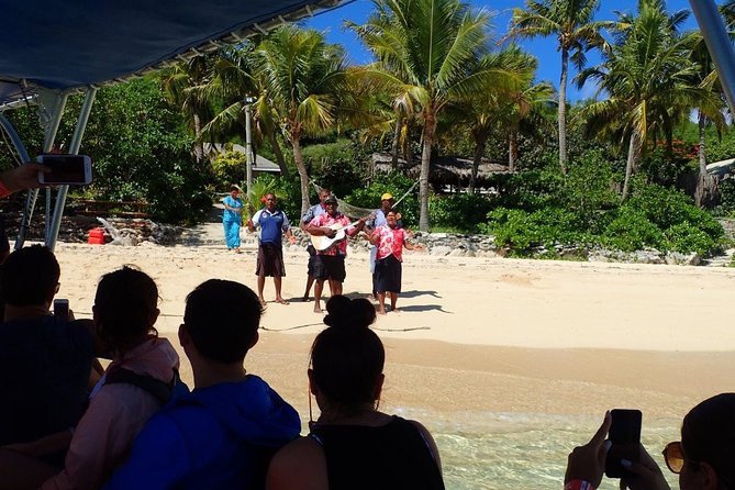 Ultimate Encounter Snorkel with Sharks in Fiji - Who should book this Fiji shark trip